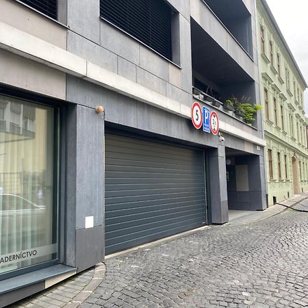 Old Town Bratislava 1Bdr Private Parking Exterior photo